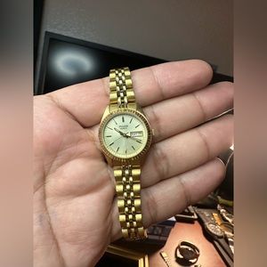 Pulsar women Quartz Watch